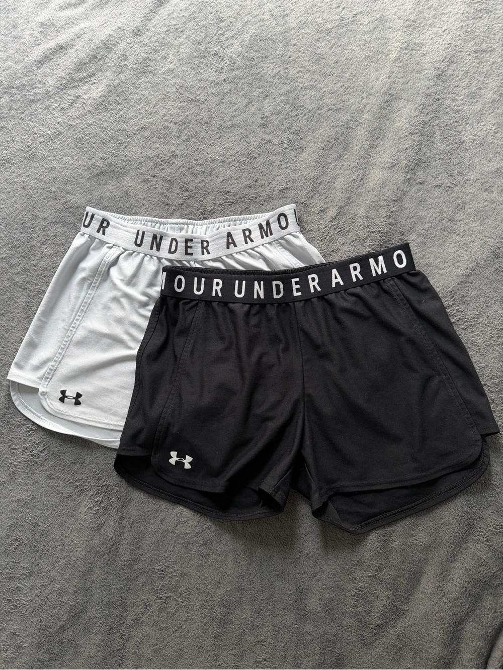 Under Armour High Rise Loose Fit Athletic Short 3” Bundle